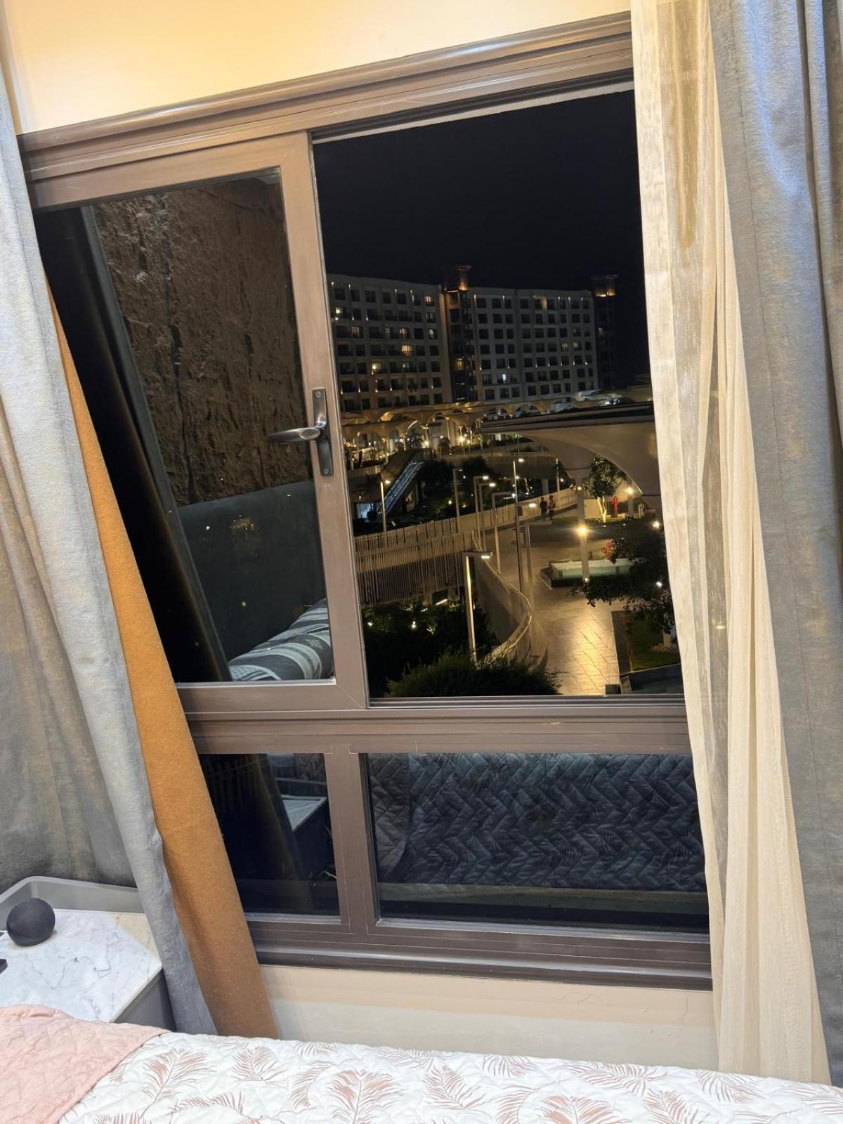 Park Malls Apartment