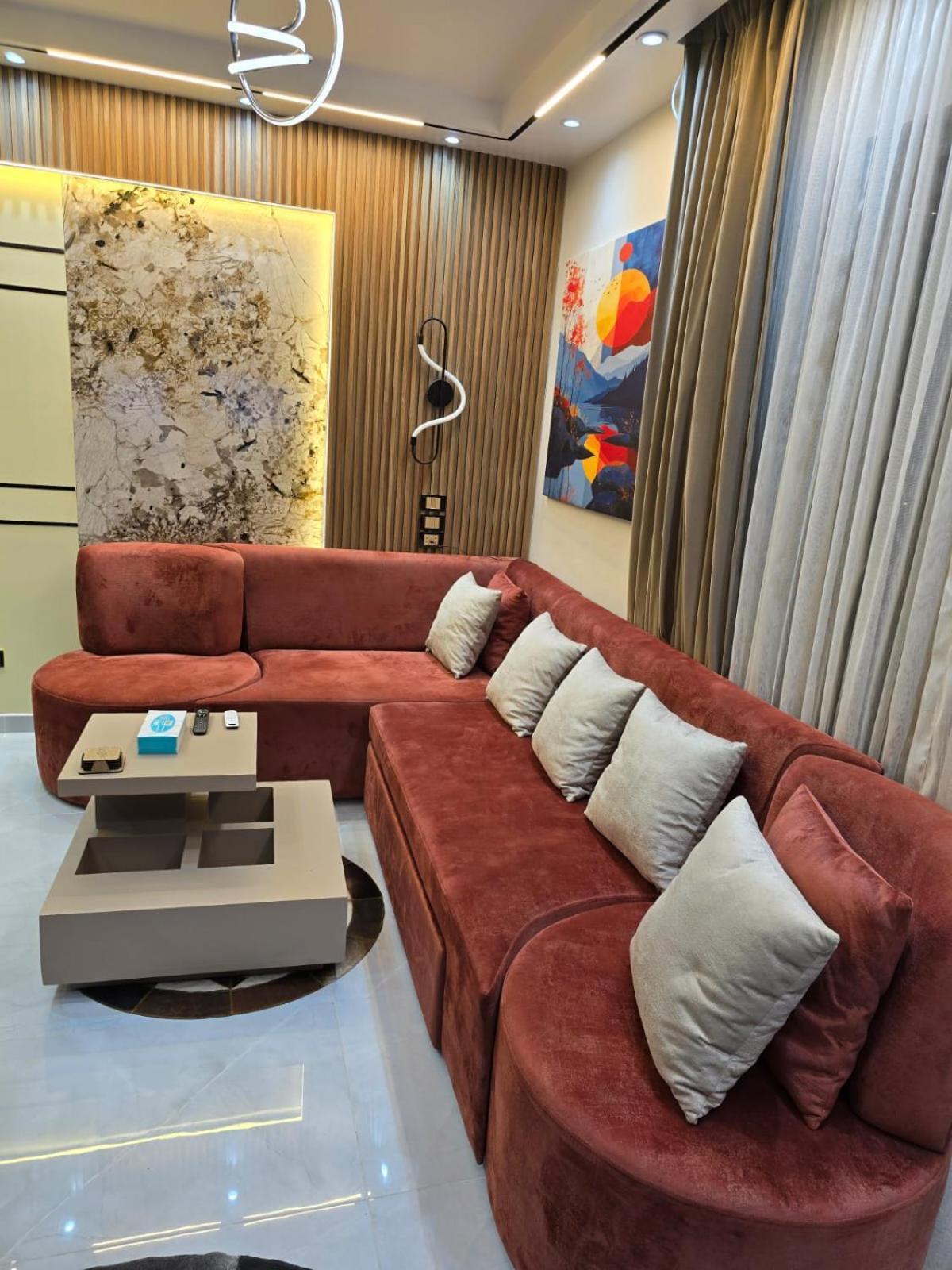 Park Malls Apartment